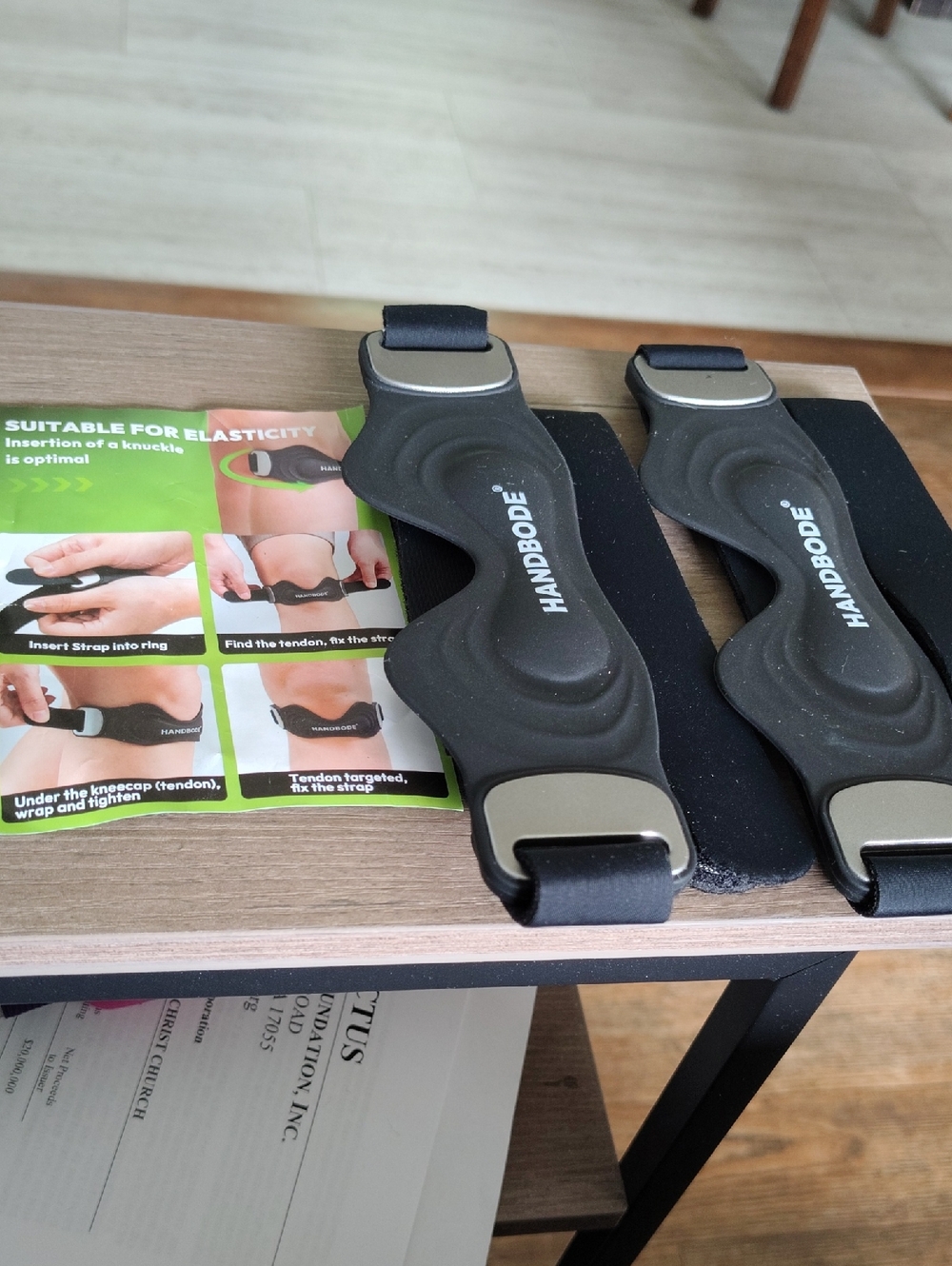 HANDBODE Black Patella Strap with Adjustable Support